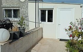 Appartement Dans Villa A Marignane